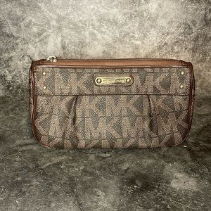 Michael Kors Toiletry Bag